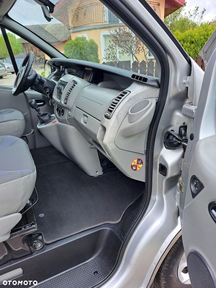 Opel Vivaro - 15