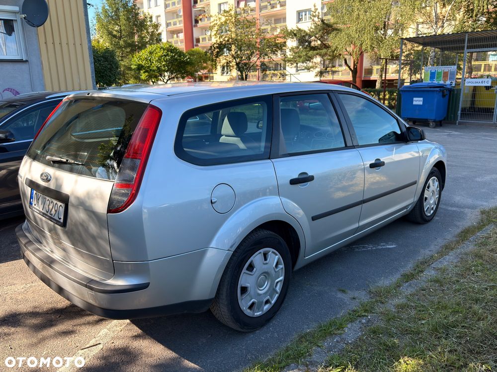 Ford Focus 1.6 Comfort - 5