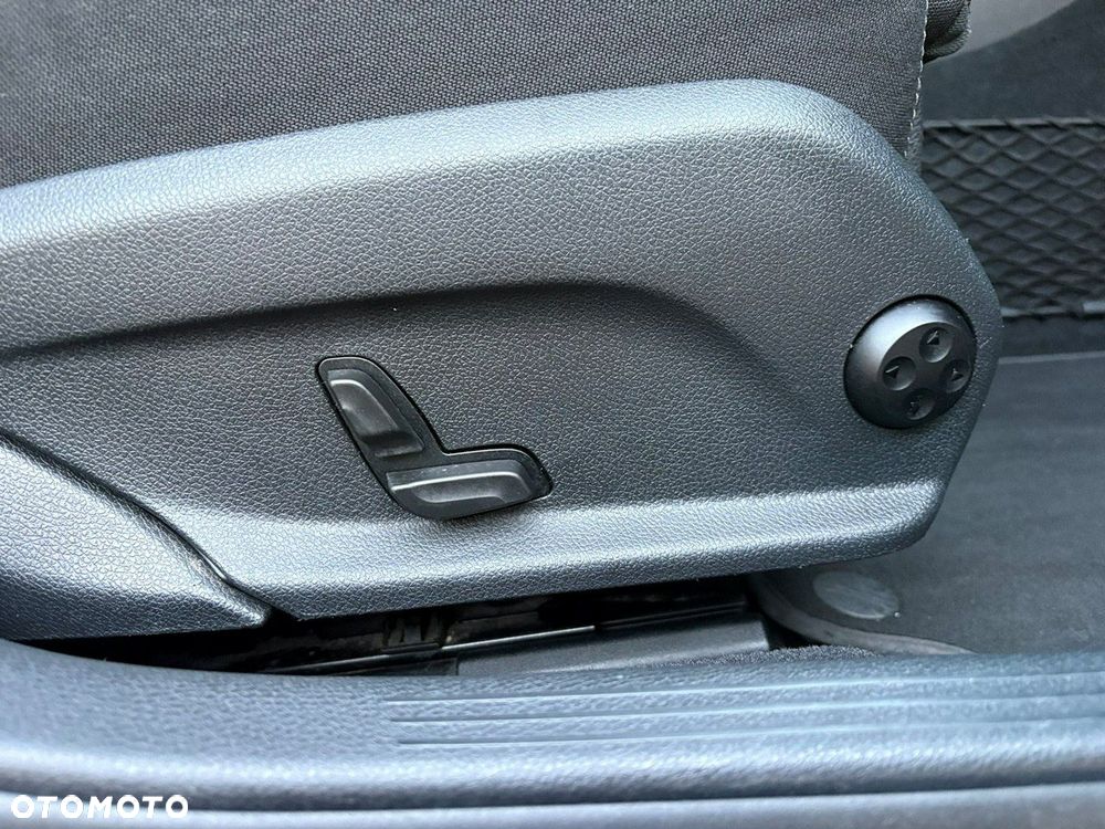 Mercedes-Benz Klasa C - 17