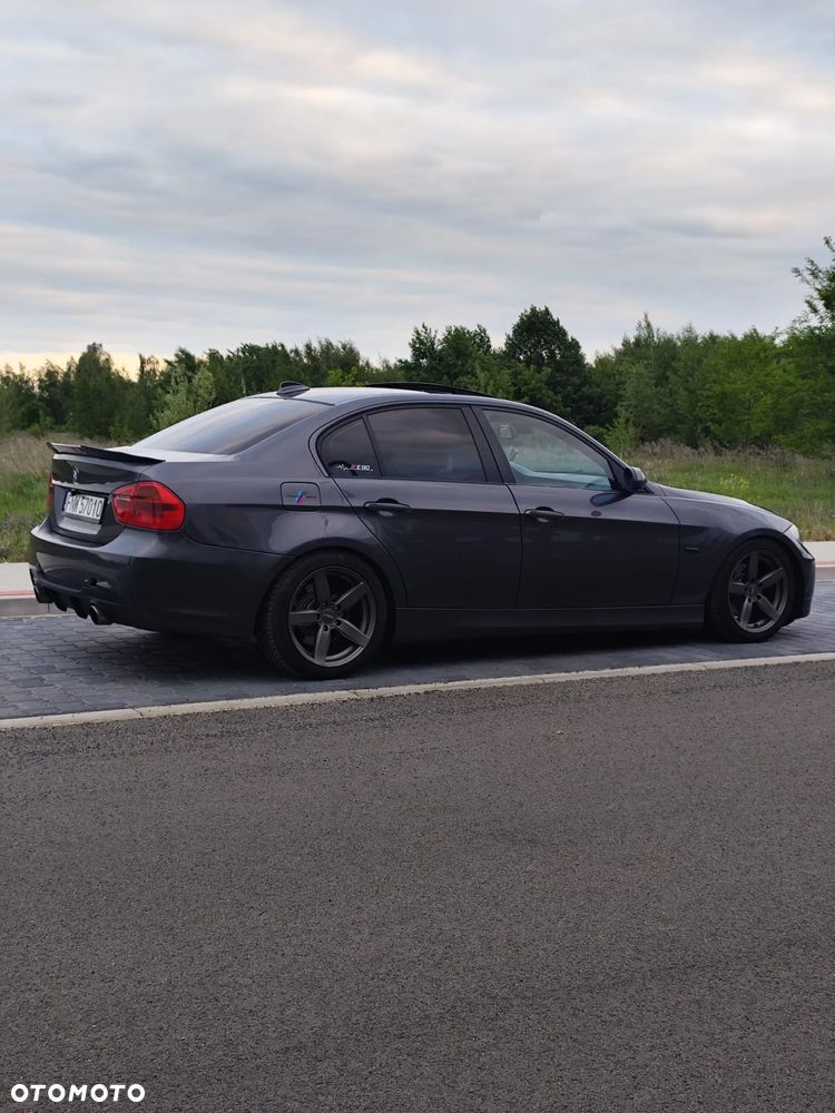 BMW Seria 3 325i - 3