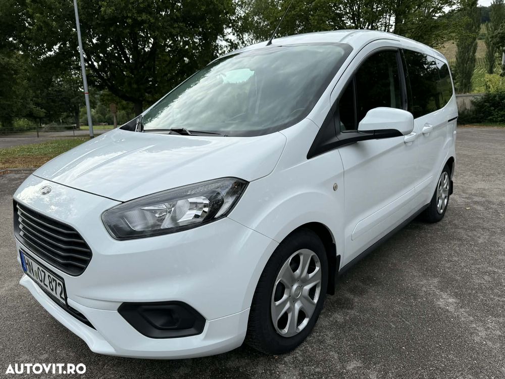 Ford Tourneo Courier 1.5 TDCi S&S Trend - 4