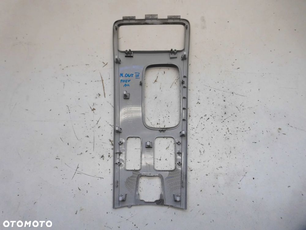 RAMKA PANEL DEKOR TUNELU ŚRODKOWEGO MITSUBISHI OUTLANDER III LIFT 2020r. ORYGINAŁ - 5