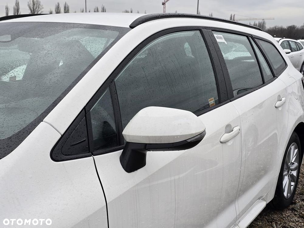 Toyota Corolla 1.8 Hybrid Comfort - 23
