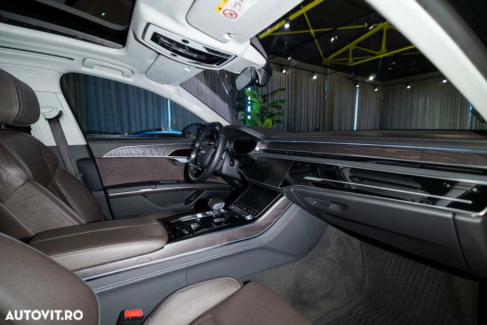 Audi A8 - 30