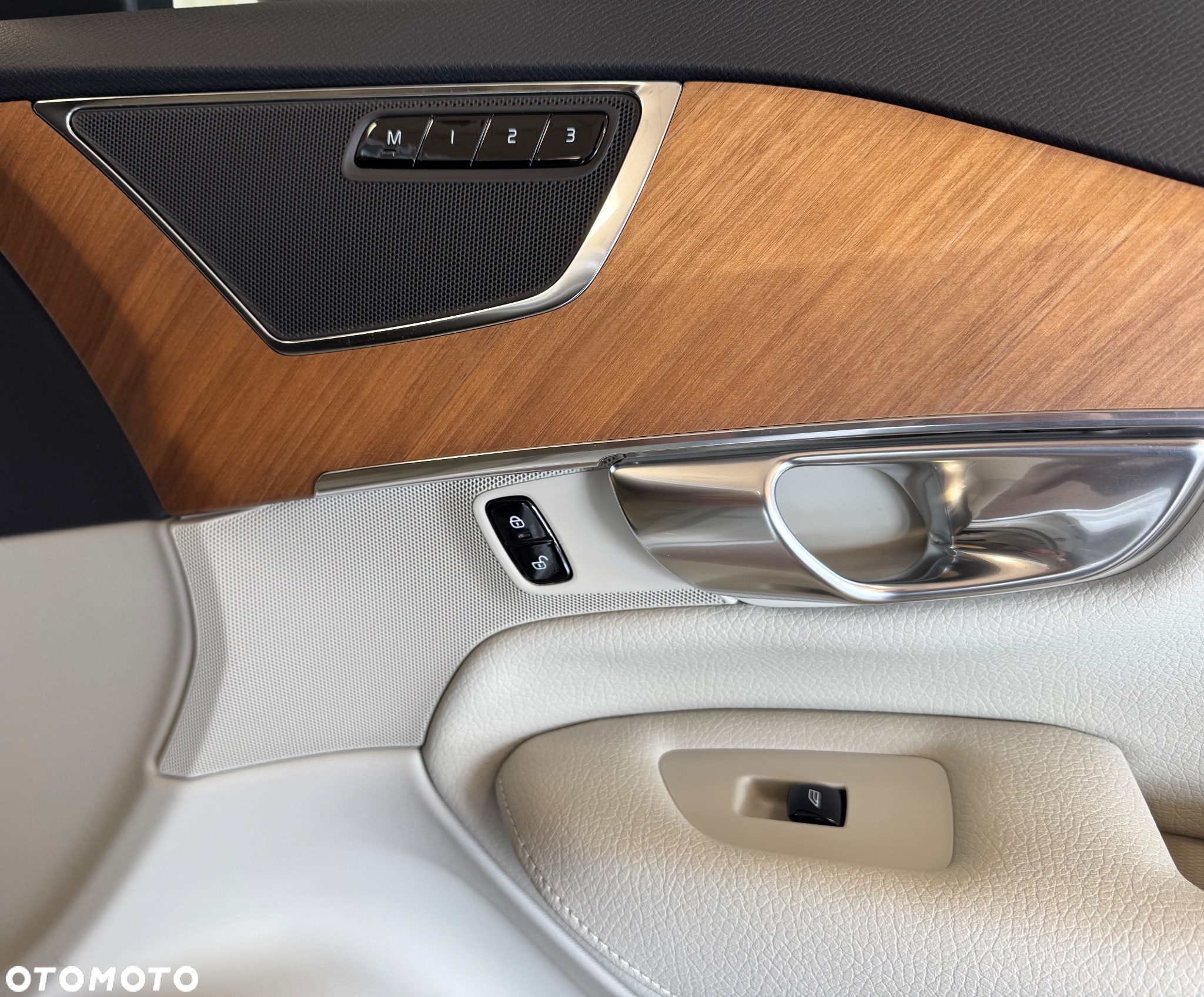 Volvo XC 90 - 13