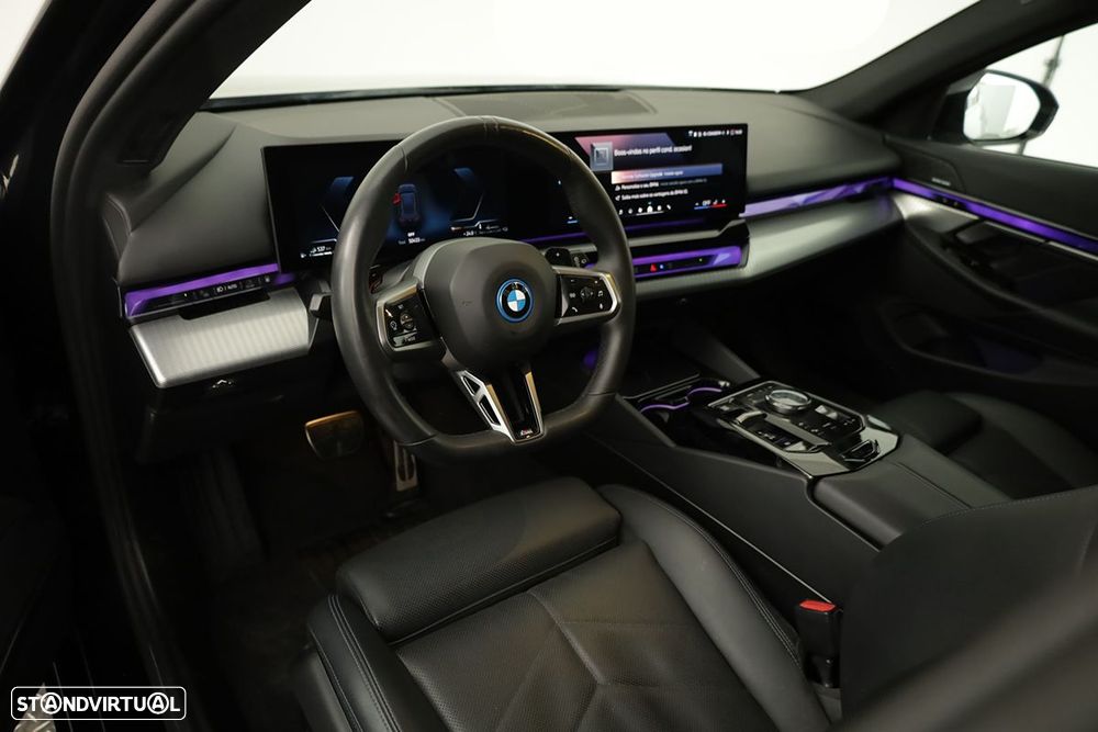 BMW 530 e Pack Desportivo M - 8