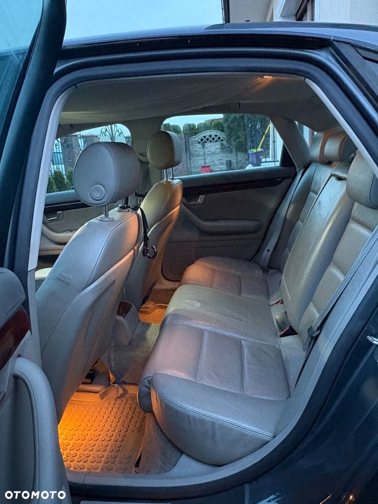 Audi A4 Limousine 2.0 TDI - 13