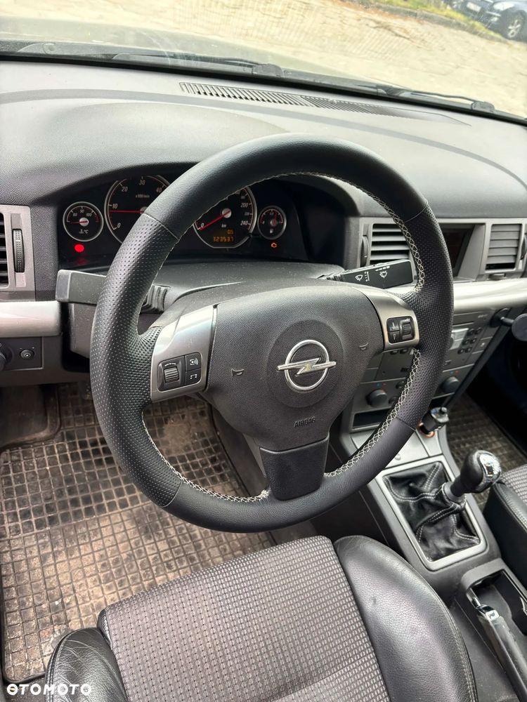 Opel Vectra 1.9 CDTI Sport / GTS - 10