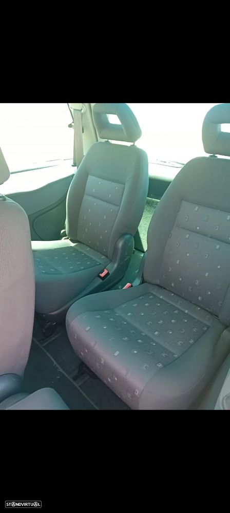 VW Sharan 2.0 TDi Freestyle - 4