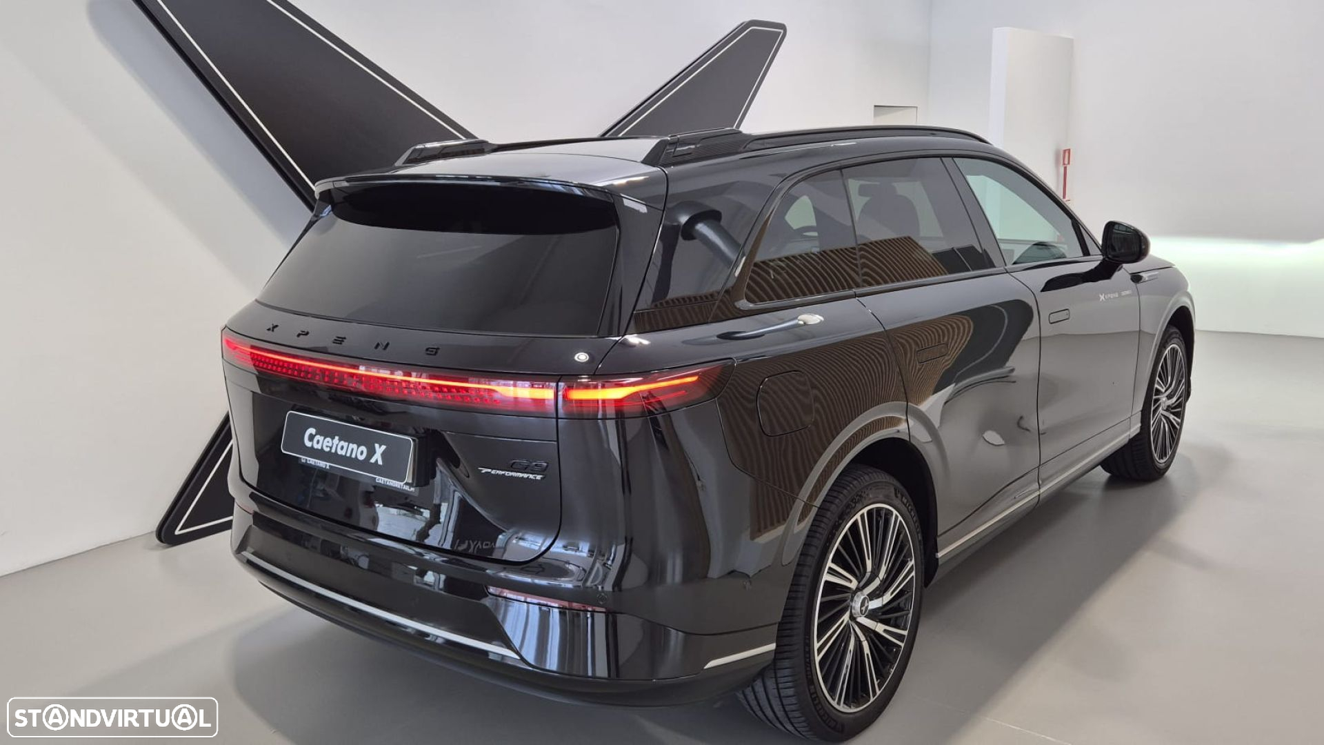 Xpeng G9 98 kWh AWD Performance - 11