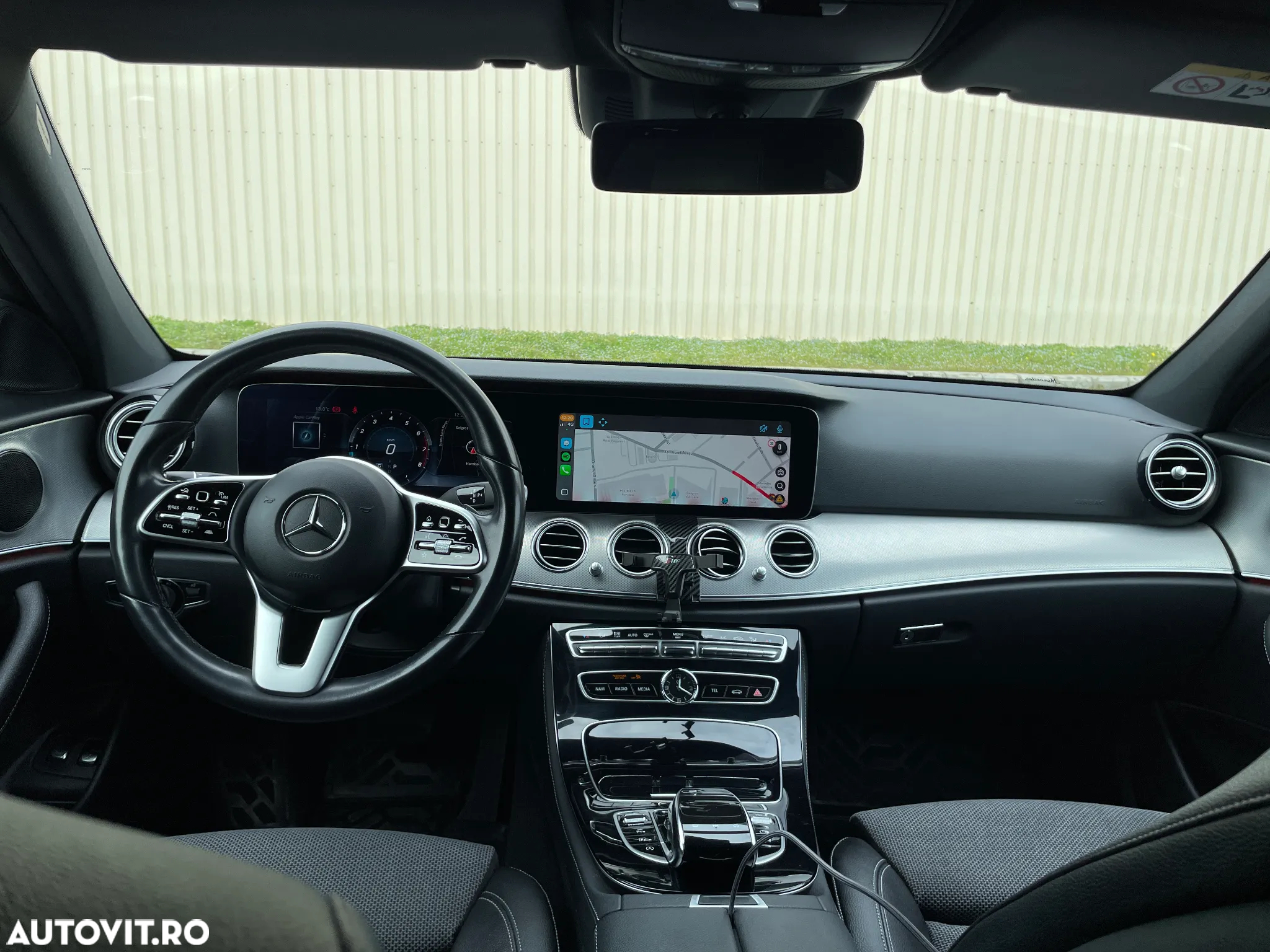 Mercedes-Benz E 200 4Matic T 9G-TRONIC Avantgarde - 16