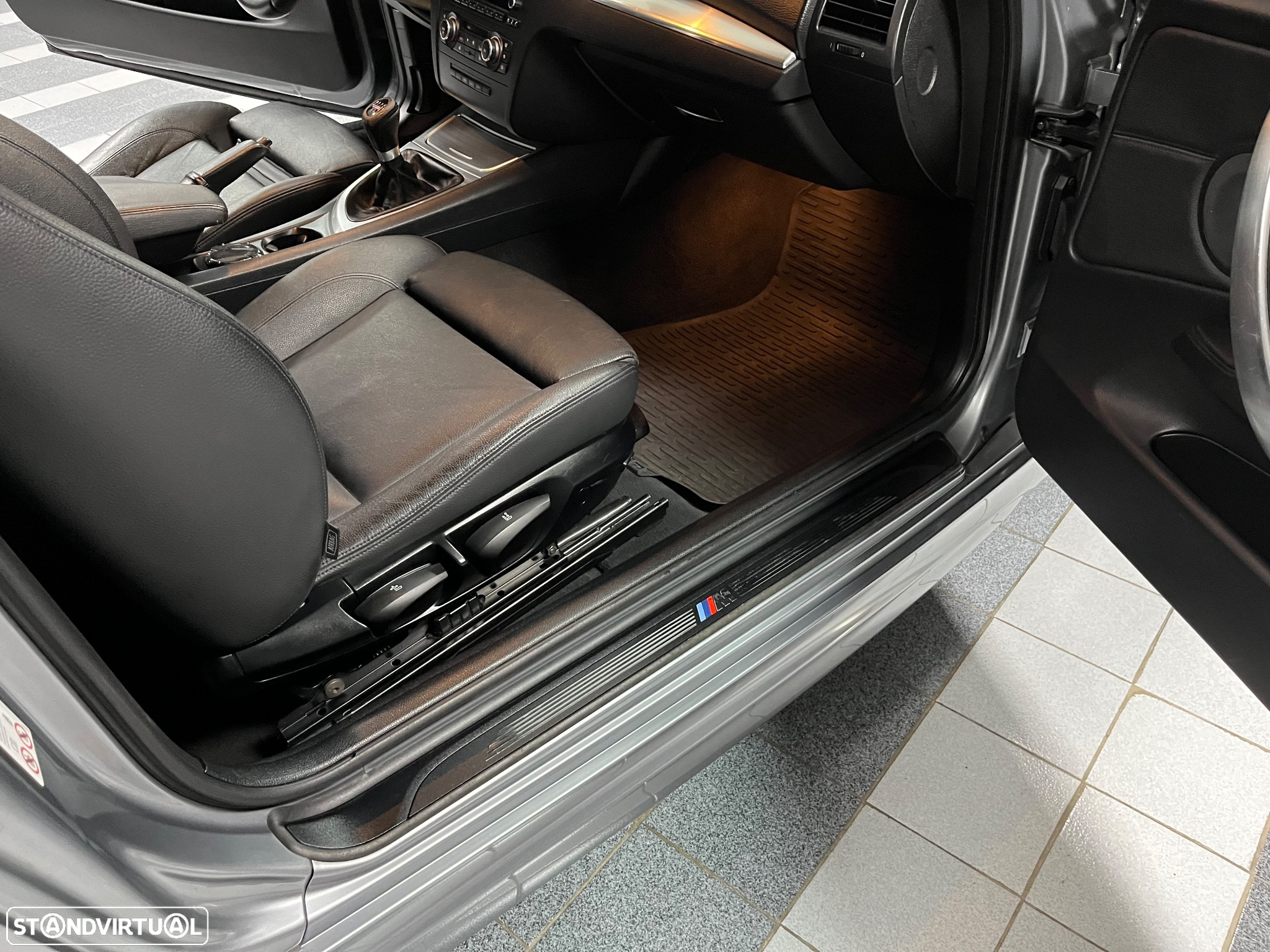 BMW 118 d Cabrio Limited Edition Lifestyle c/ M Sport Pack - 21