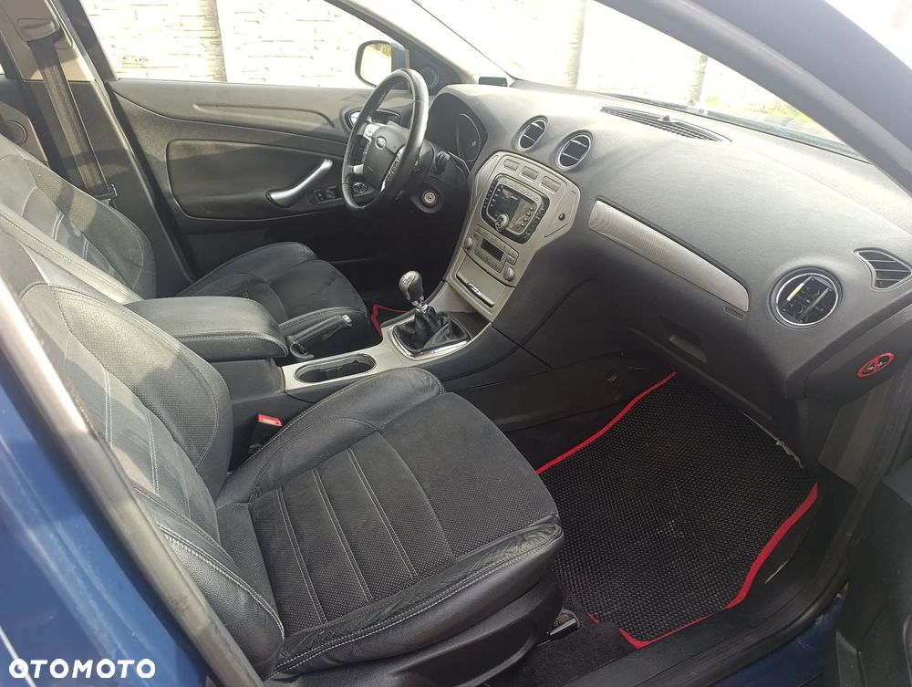 Ford Mondeo 2.0 TDCi Trend - 10