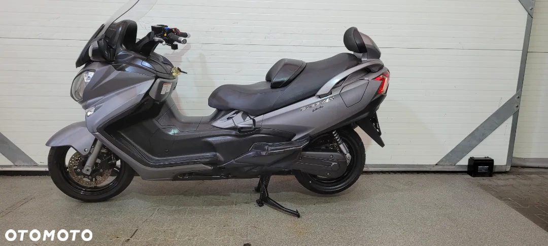 Suzuki Burgman - 5