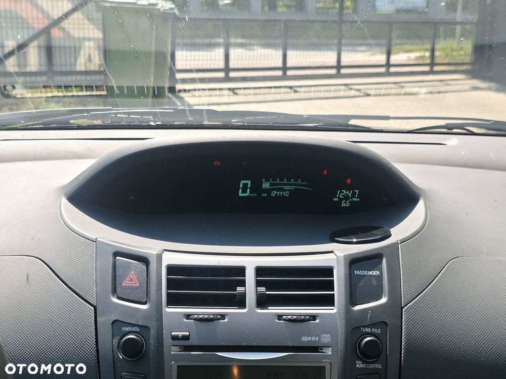 Toyota Yaris - 13