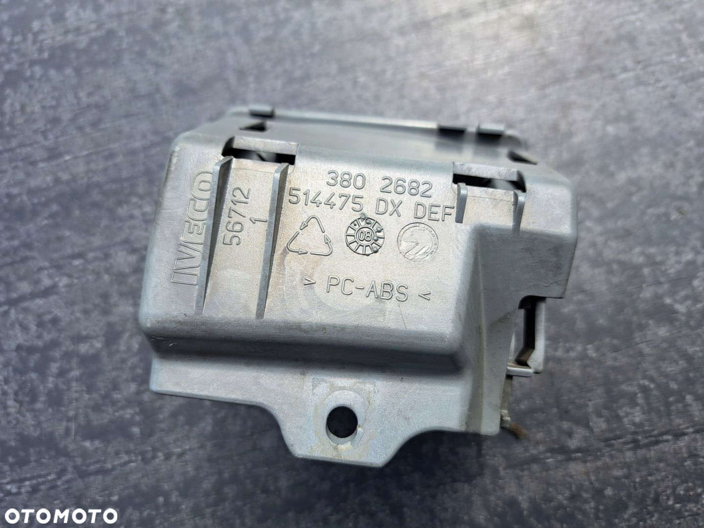 IVECO DAILY IV 06-12 CUP HOLDER POJEMNIK NA KUBKI PRAWY 3802682 - 3