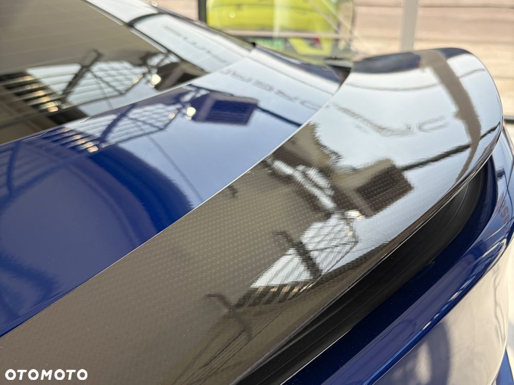 Lexus RC F Carbon - 10