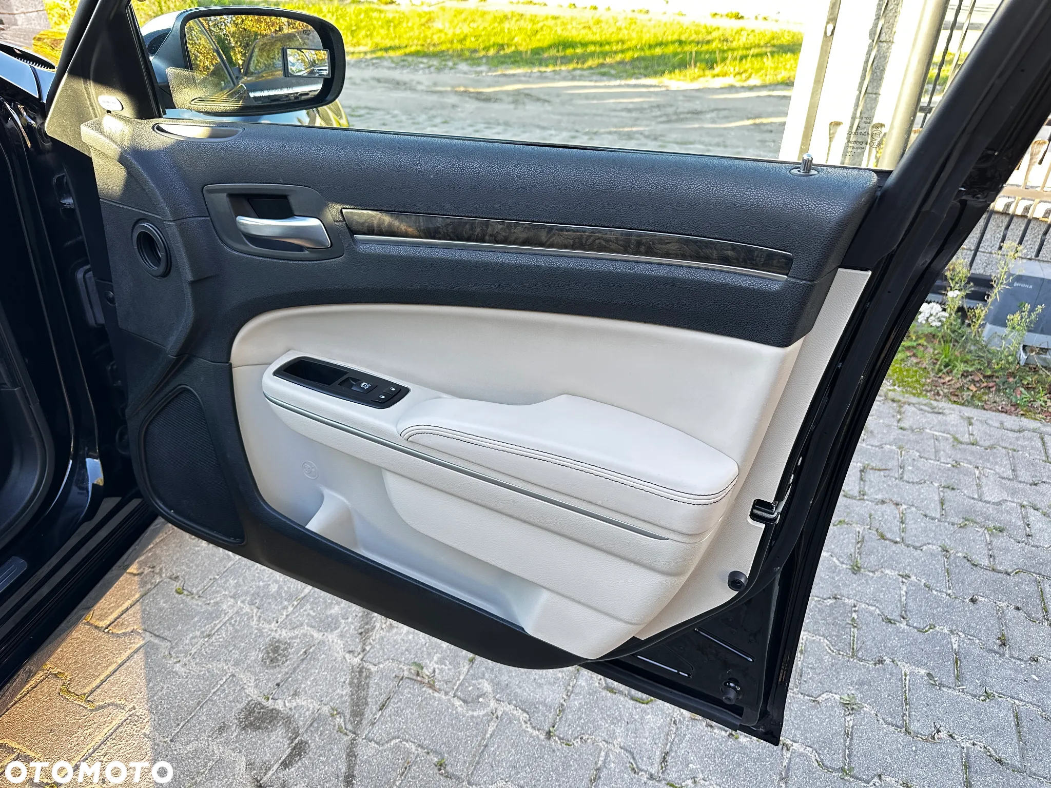 Chrysler 300C - 22