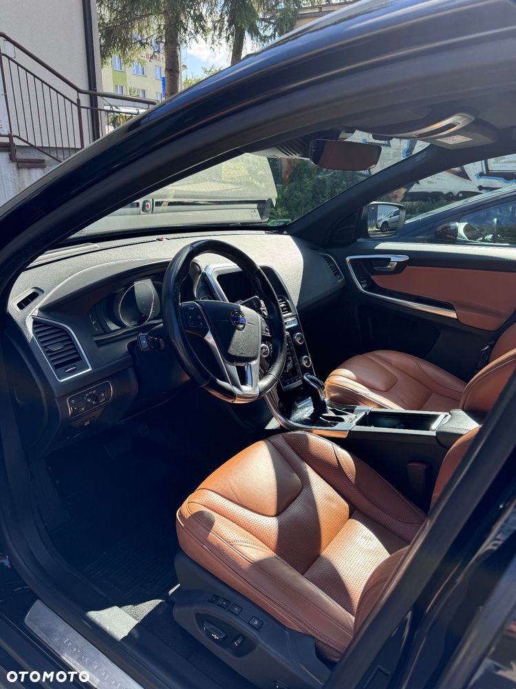 Volvo XC 60 D5 AWD Summum - 6