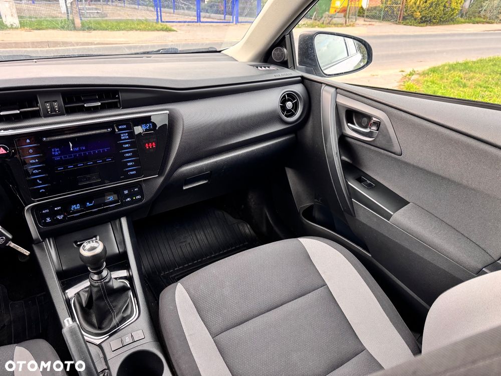 Toyota Auris 1.6 Comfort - 14