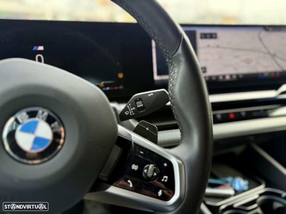 BMW 520 d Pack Desportivo M - 22