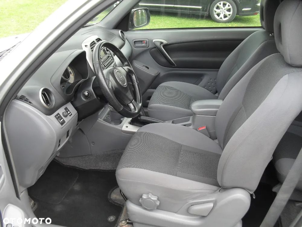 Toyota RAV4 2.0 VVT-i Sol - 6