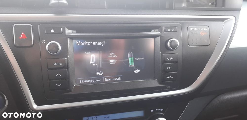 Toyota Auris - 18