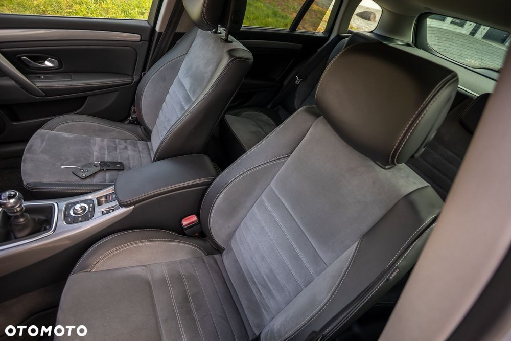 Renault Laguna dCi 150 FAP GT - 18