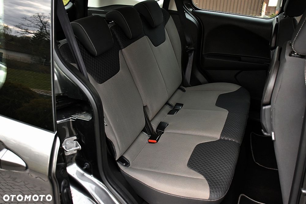 Ford Tourneo Courier 1.5 TDCi Trend - 30