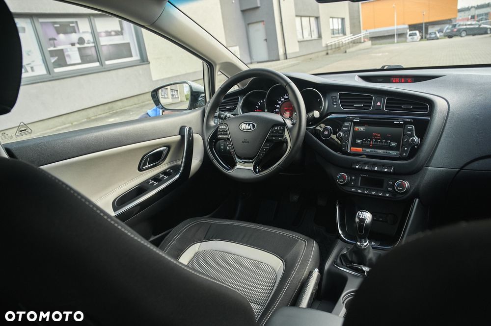 Kia Ceed 1.6 CRDi 128 Spirit - 28