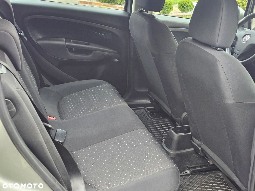 Fiat Grande Punto 1.4 8V - 26