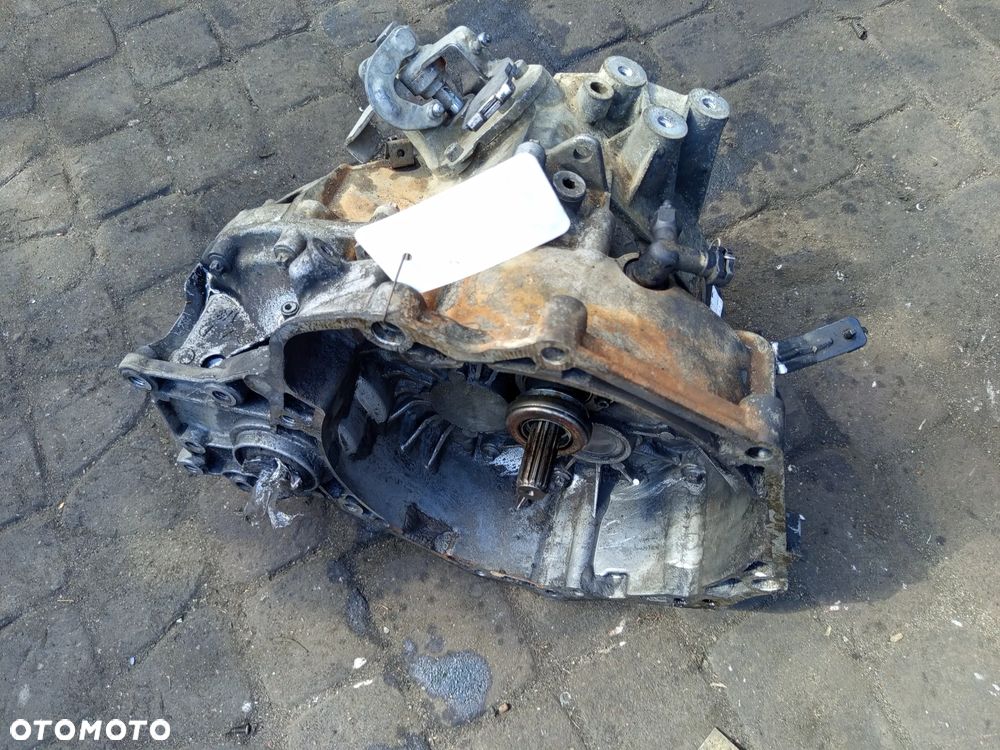 SKRZYNIA BIEGÓW OPEL ASTRA 3 III 1.7 DTH F23 - 2