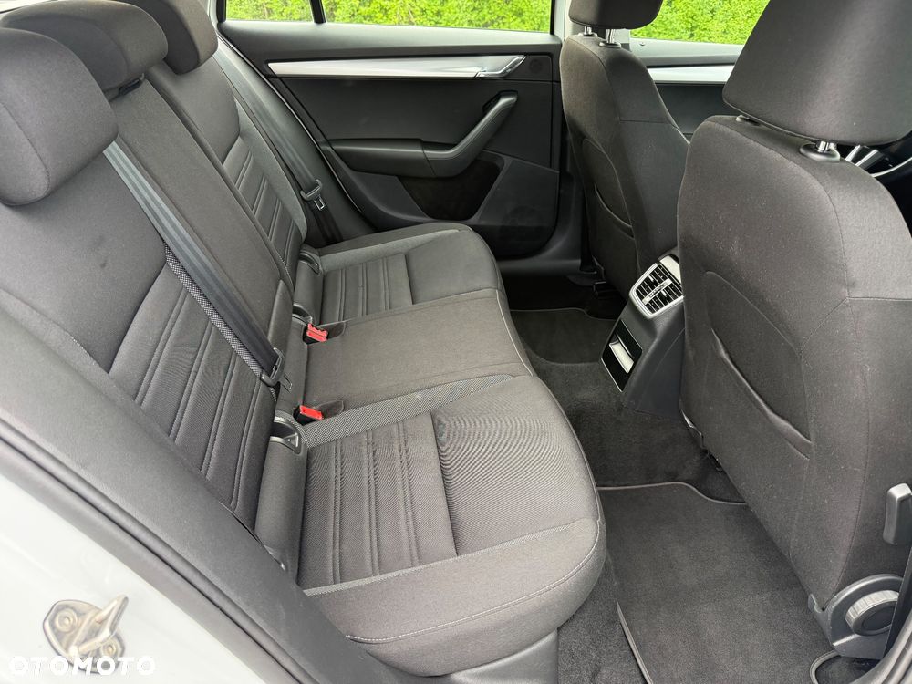 Skoda Octavia 1.6 TDI Style - 27