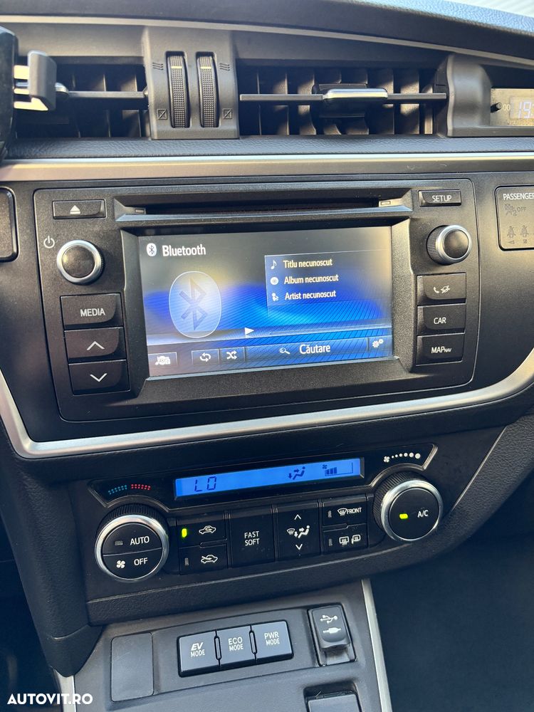 Toyota Auris - 12