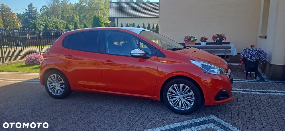 Peugeot 208 2017 photo 3