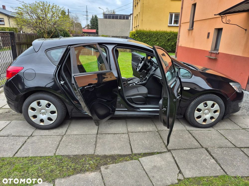 Opel Astra 1.6 Color Edition - 10