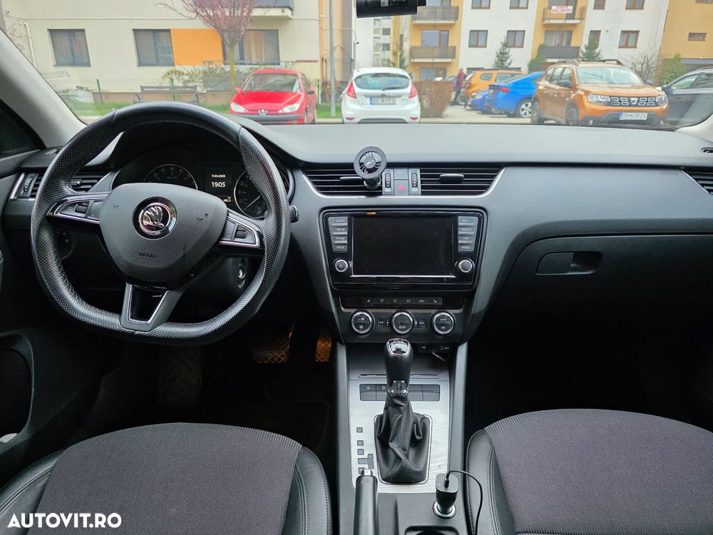 Skoda Octavia 2.0 TDI DSG Drive - 9