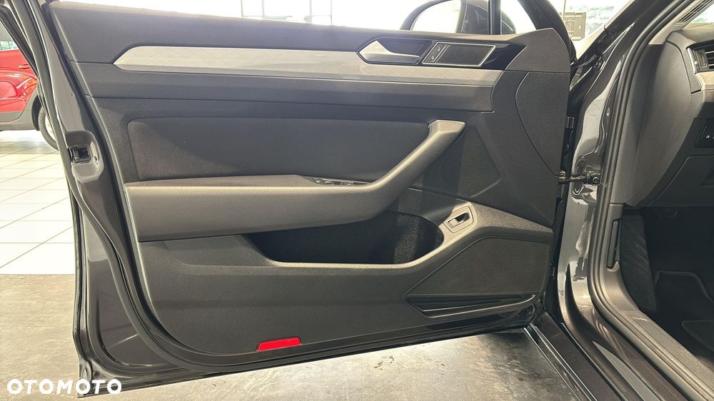 Volkswagen Passat 2.0 TDI EVO Business DSG - 10