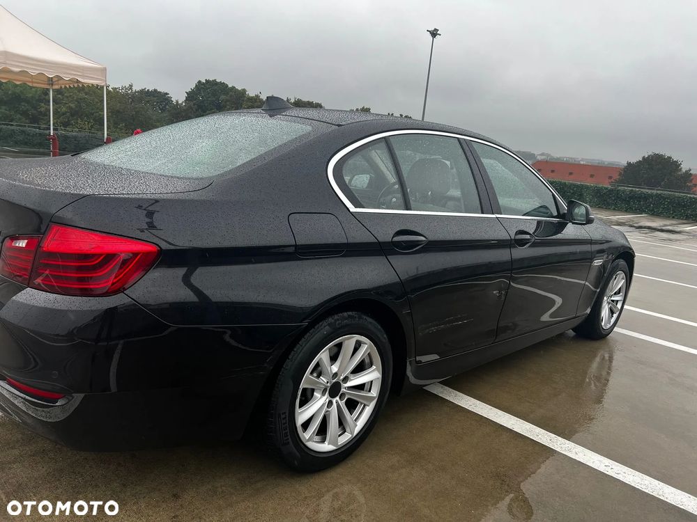 BMW Seria 5 520d xDrive - 3