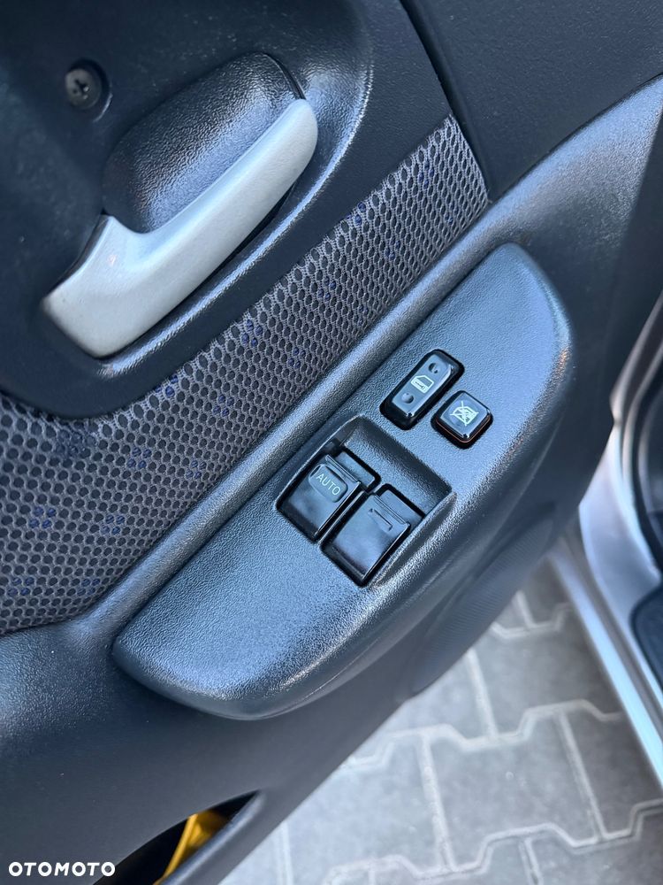 Toyota Yaris Verso 1.5 Sol - 14