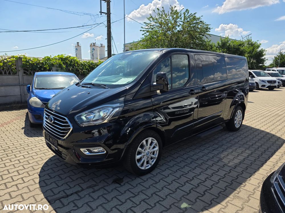 Ford Tourneo Custom - 1