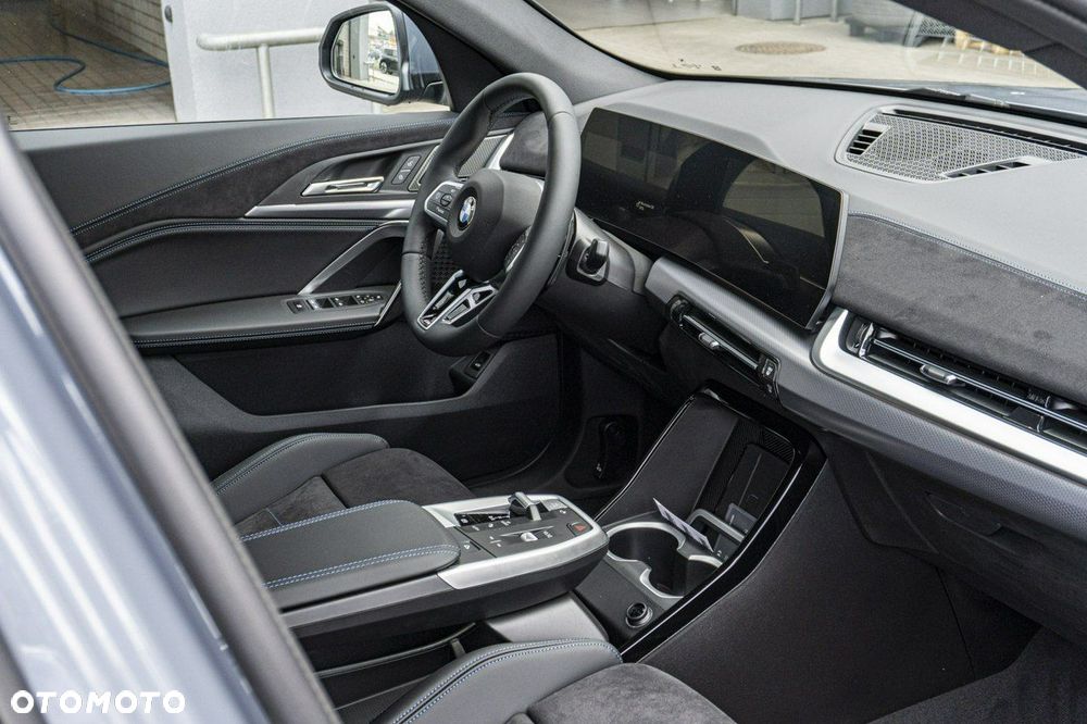 BMW X2 - 25