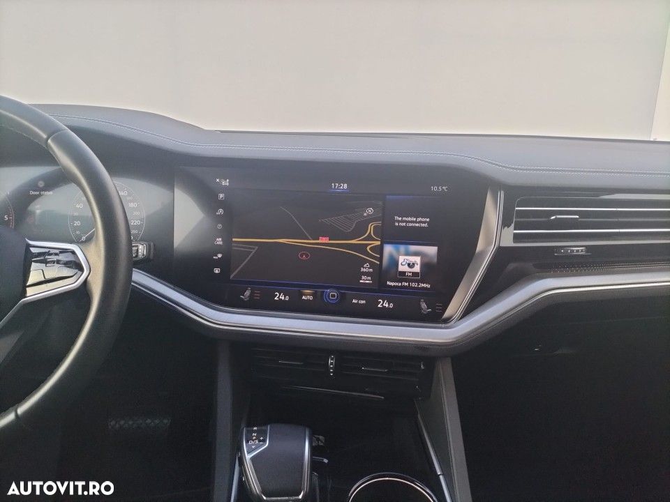 Volkswagen Touareg - 7