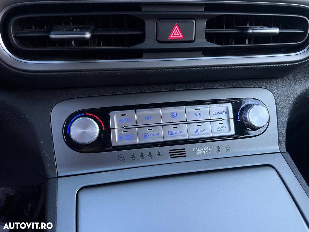 Hyundai KONA Select - 25