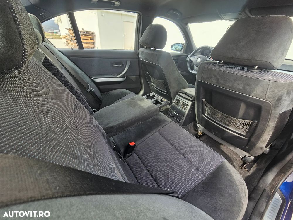 BMW Seria 3 318d DPF Edition Sport - 25