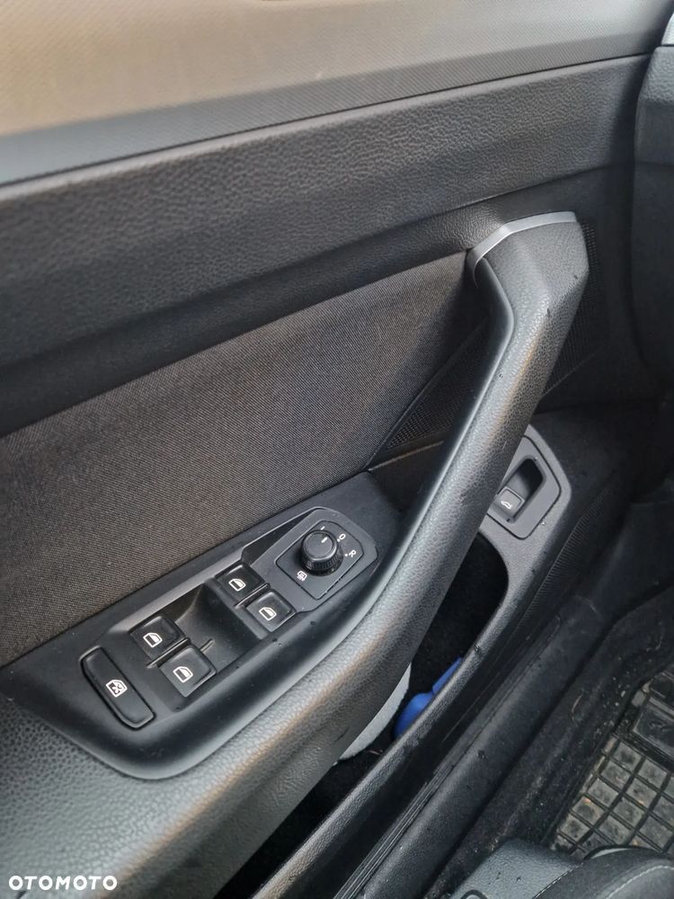 Volkswagen Passat 1.4 TSI BMT ACT Trendline - 9