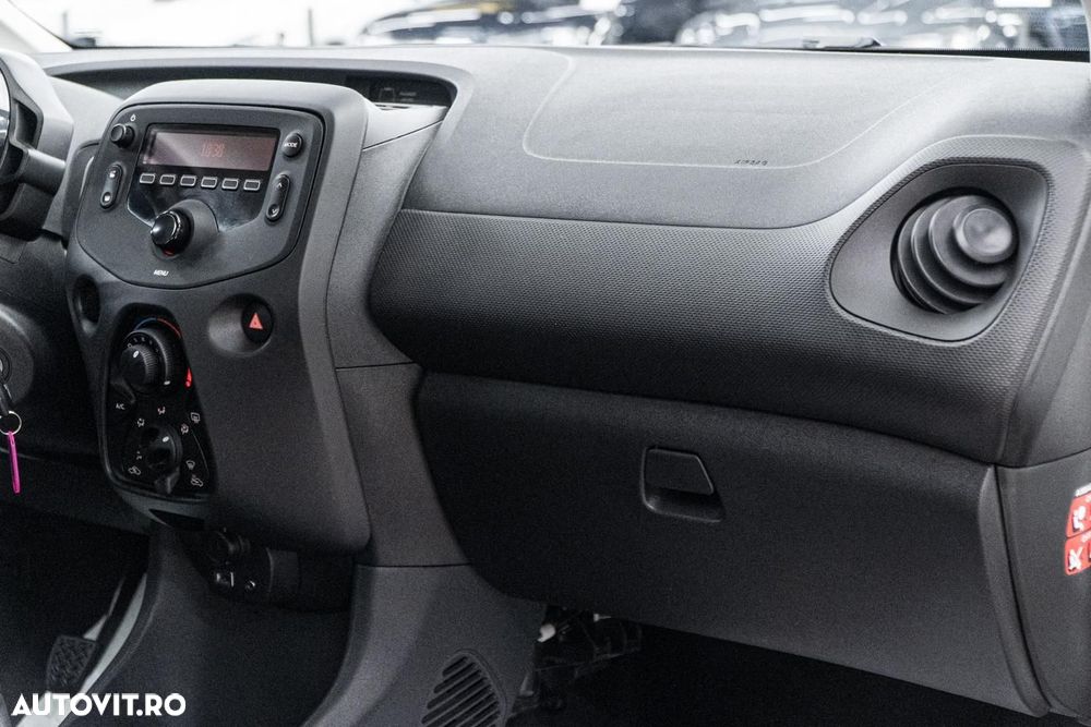 Toyota Aygo 1.0 VVY-I 5 usi X-style - 32