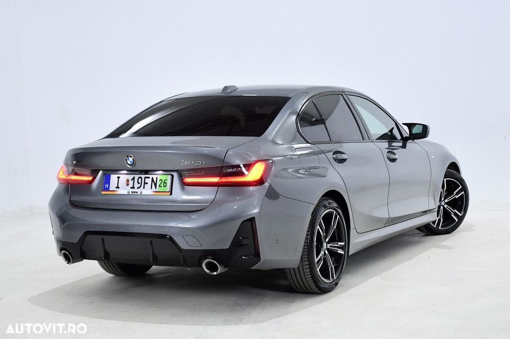 BMW Seria 3 320i xDrive AT - 2