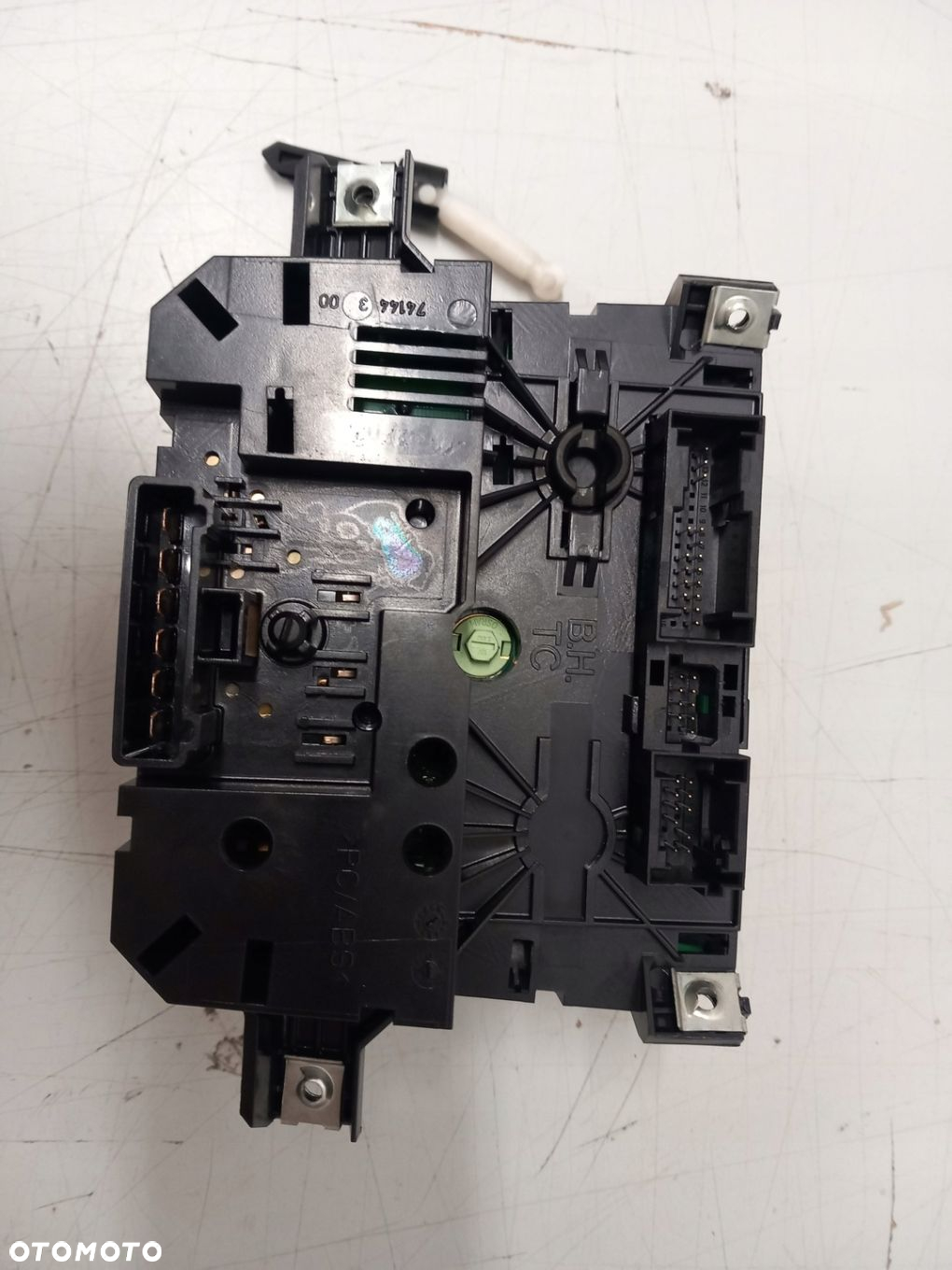 A6399060000KZ PANEL PRZEŁĄCZNIK KLIMATYZACJI MERCEDES VITO W639 - 4