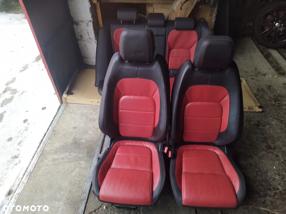 Fotele jaguar xe x760 R Sport